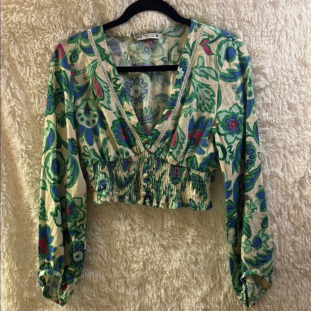 Green Floral V-Neck Smocked Crop Top